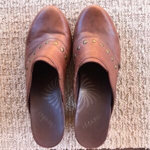 Dansko Rudy Womens  Brown Distressed Studded Wood Heels Mules Clogs- size 39